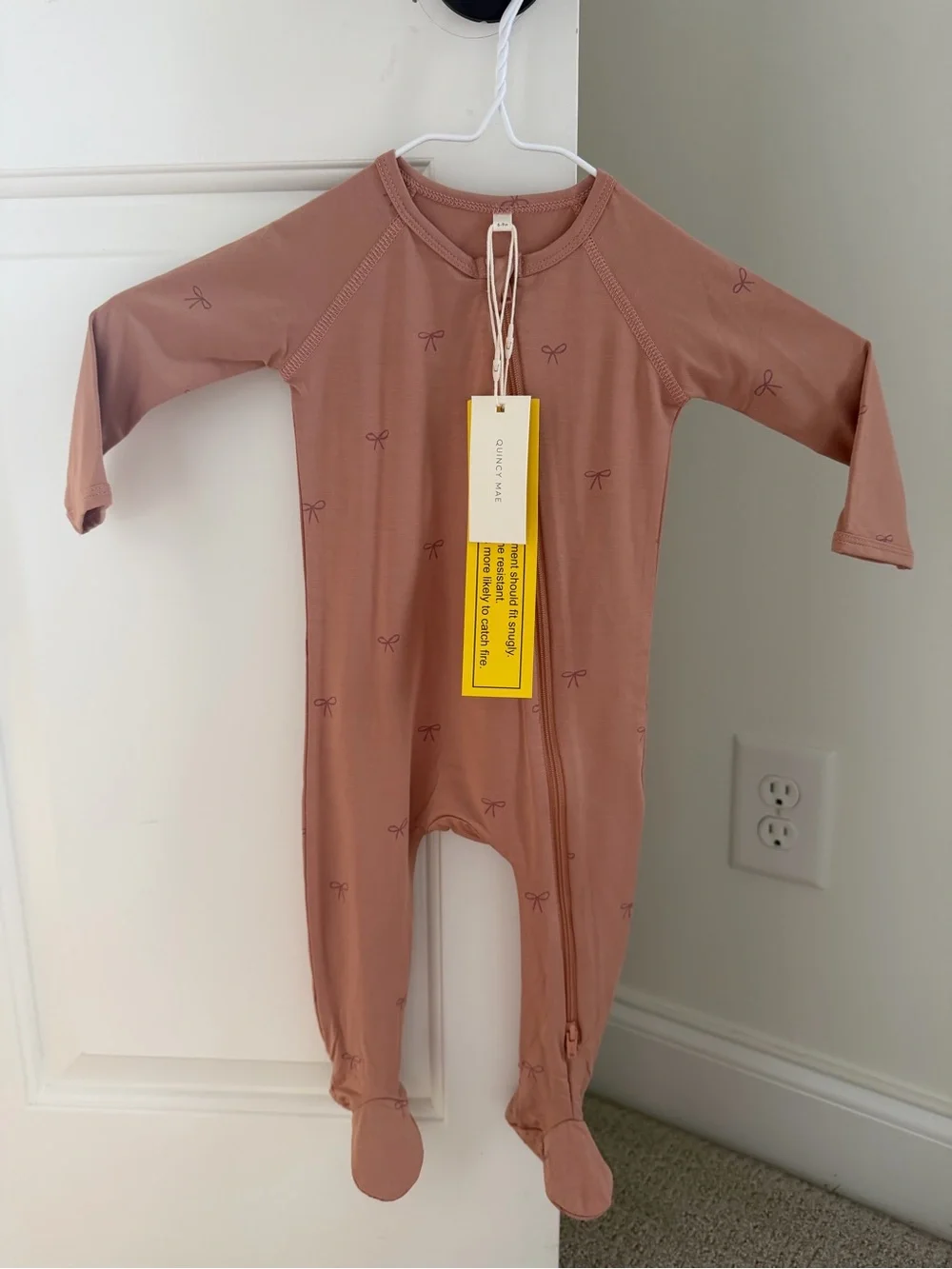 Quincy Mae Long-Sleeve Footed One-Piece in Dusty Rose with Bow Print